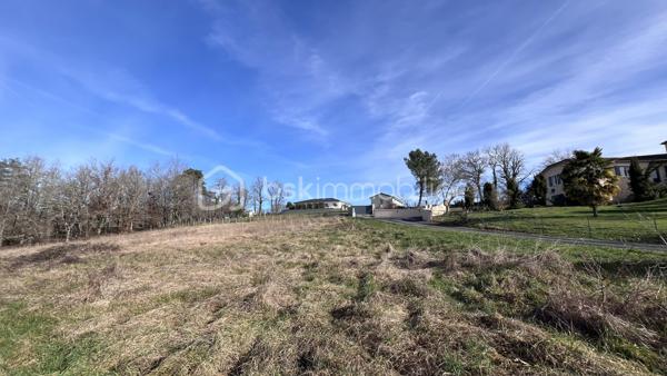 Terrain de 5 800 m²