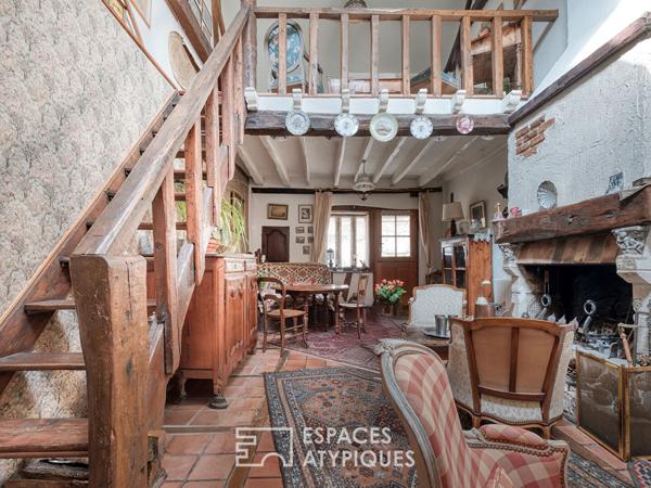 Maison de charme rénovée avec cour au coeur d’Étiolles.