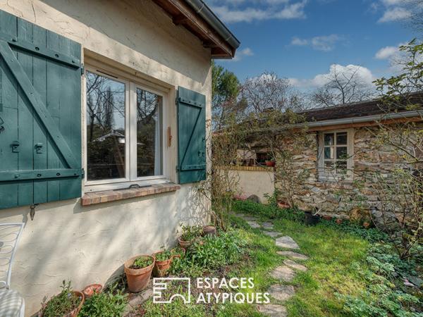 Maison de charme rénovée avec cour au coeur d’Étiolles.