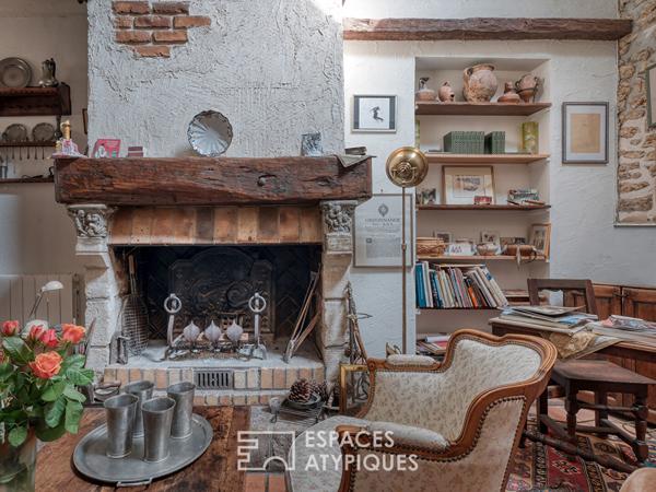 Maison de charme rénovée avec cour au coeur d’Étiolles.