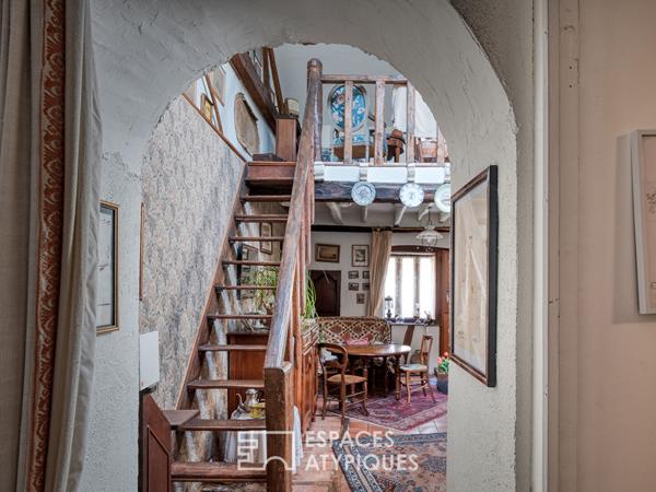 Maison de charme rénovée avec cour au coeur d’Étiolles.