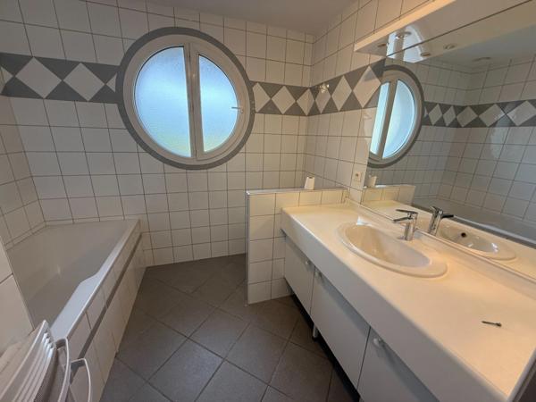 Spacieuse villa de 4 chambres avec jardin et garage