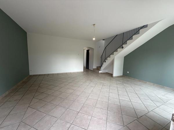 Spacieuse villa de 4 chambres avec jardin et garage