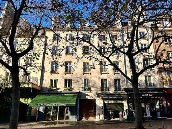 Paris - Rue Mouffetard  - Studio de 18,90 m2 - Dernier étage