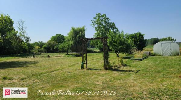 Très belle Longère 140 m²  avec jardin arboré - (49390)