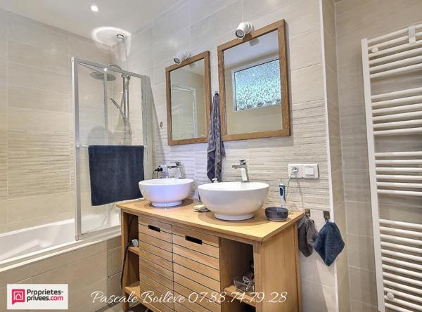 Très belle Longère 140 m²  avec jardin arboré - (49390)