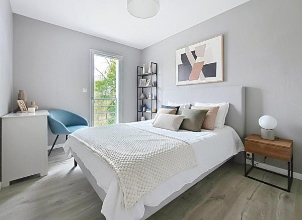 Maison récente plein centre