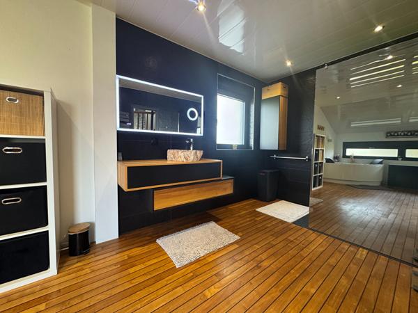 MAISON  230 M² HAB 230 TERRAIN  1216  M² PROCHE LURE