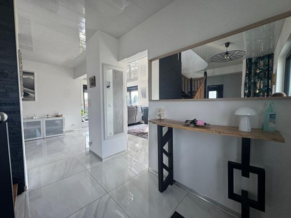 MAISON  230 M² HAB 230 TERRAIN  1216  M² PROCHE LURE