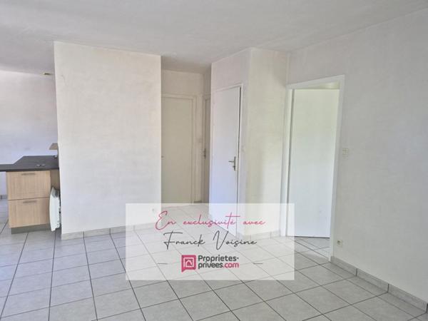 A VENDRE en Exclusivité aux Herbiers, maison avec 2 chambres sur une parcelle de 243 m2