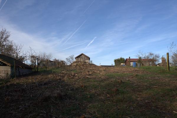 Terrain constructible Le Breuil 761 m2