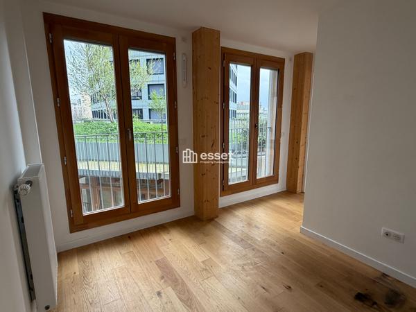 Location Appartement 4 pièces 79.2 m² - Paris 75018