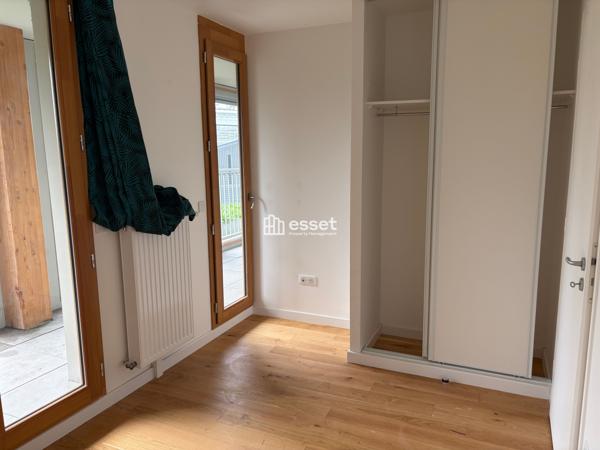 Location Appartement 4 pièces 79.2 m² - Paris 75018