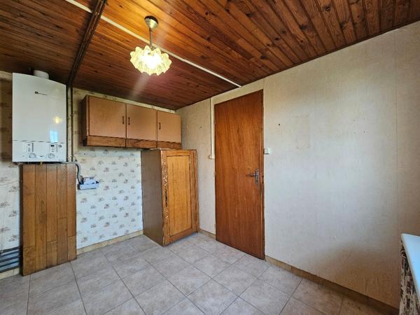 Plain-pied à vendre Roullet Saint Estephe 2 chambres et 1 bureau 90 m2 garage