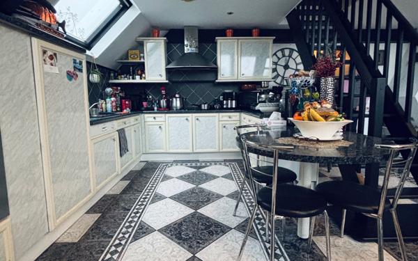 Maison à vendre    5 pièces • 132 m2 Saint-Quentin