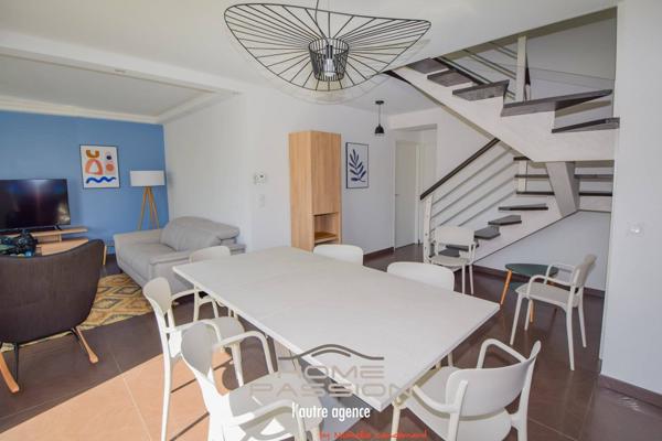 VAUX/MER - VILLA CONTEMPORAINE, CUBIQUE ET CITADINE AVEC PISCINE