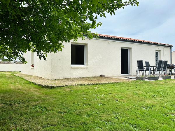 Maison Saint Just Luzac 4 pièce(s) 103 m2