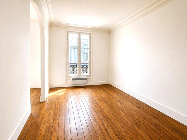 Montmartre : Charmant 2 pièces à réinventer