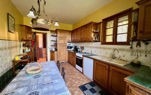 Vente Maison Ancienne métairie sur 7 - 7 ha Saint-pons-de-thomieres   