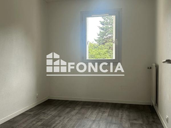 Location Appartement 3 pièces 66.61 m² - 29 AU 37 RUE VARIN DE BRUNELIE Rennes 35000
