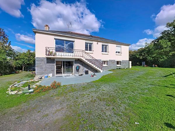 Maison à vendre à St Jean des Mauvrets - 3 chambres et terrain de 700m²