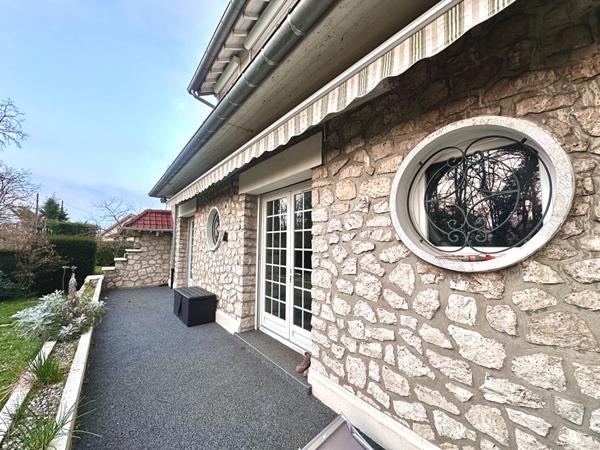 Maison de caractère aux portes du centre-ville de Nemours