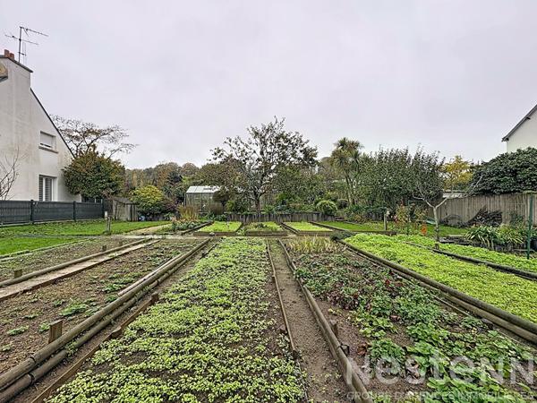 Terrain constructible, - 471 m², exposé plein sud. Hennebont, secteur Kercroch