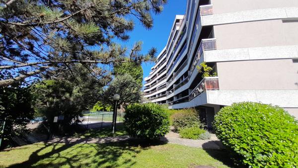 Bordeaux (33000) Appartement T4 dans résidence de standing