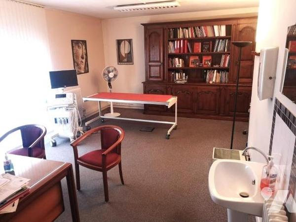 Laval Coeur du Centre vile, Locaux / Bureaux professionnels avec entrée privative