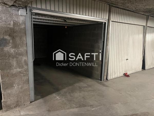 GARAGE AVEC ACCES SECURISE 38230 PONT DE CHERUY