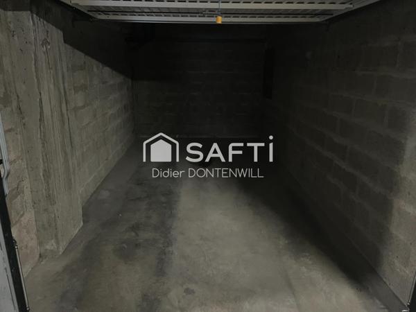 GARAGE AVEC ACCES SECURISE 38230 PONT DE CHERUY