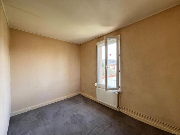 Maison avec jardin et garage