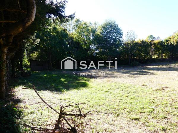 Magnifique terrain plat, lumineux et bien exposé
