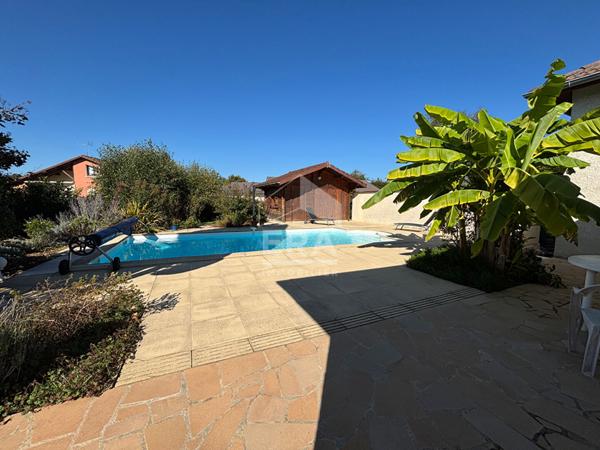 Montagnat maison de 6 pièce(s) surface 142.59 m2, 4 chambres, un bureau, 2 pièces d'eau, double garage, piscine, chalet, ...