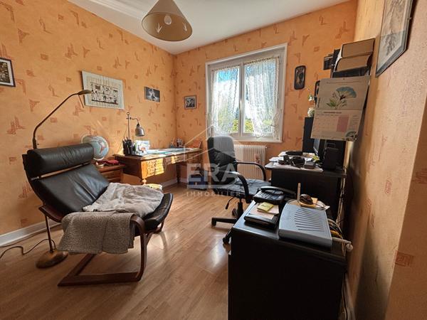 Montagnat maison de 6 pièce(s) surface 142.59 m2, 4 chambres, un bureau, 2 pièces d'eau, double garage, piscine, chalet, ...