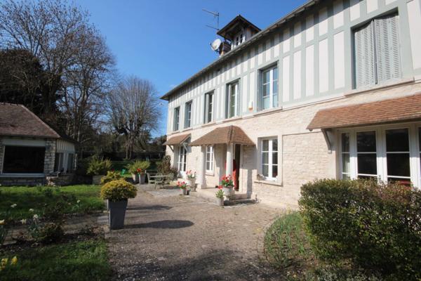 Maison à vendre 10 pièces de 258 m²