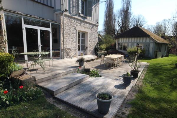 Maison à vendre 10 pièces de 258 m²