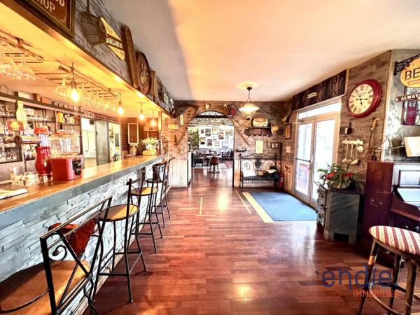Fond de commerce + Appartement 90 m2 / Restaurant POITIERS SUD