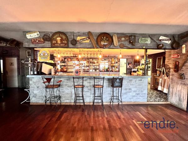 Fond de commerce + Appartement 90 m2 / Restaurant POITIERS SUD