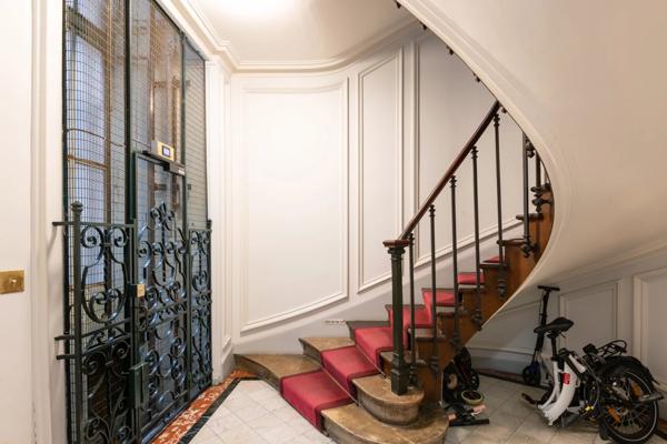 Appartement Paris 9e - SQUARE MONTHOLON