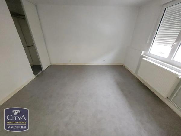 Appartement à louer 2 pièces 52m² Cambrai (59400)