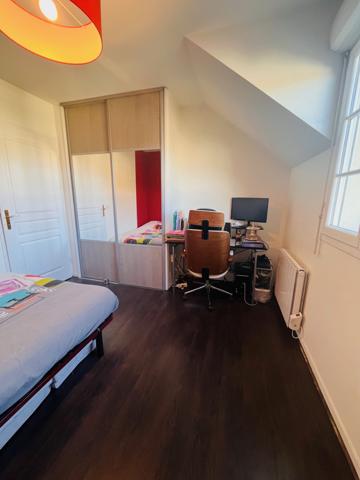 Fontenay-le-Fleury (78330) DERNIER ETAGE A FONTENAY LE FLEURY