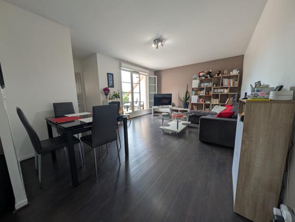 Fontenay-le-Fleury (78330) DERNIER ETAGE A FONTENAY LE FLEURY