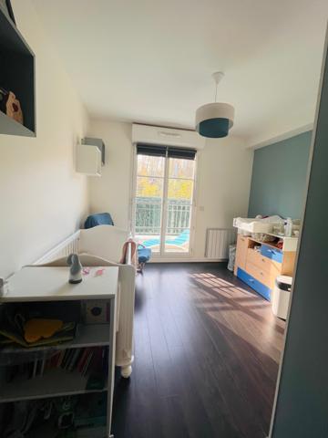 Fontenay-le-Fleury (78330) DERNIER ETAGE A FONTENAY LE FLEURY