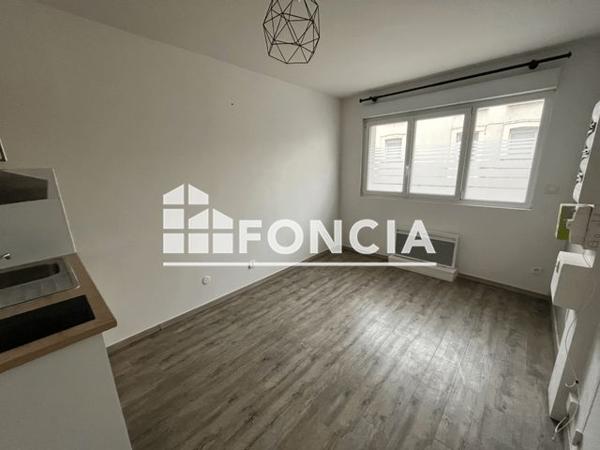 Location Studio 13.93 m² - 1 BIS RUE JACQUART Reims 51100