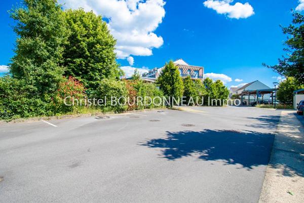 Appartement type F2 1 chambre , balcon, place de stationnement