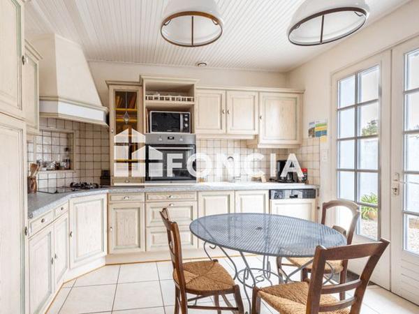 À vendre Maison 4 pièces 84 m² - L'épine 85740