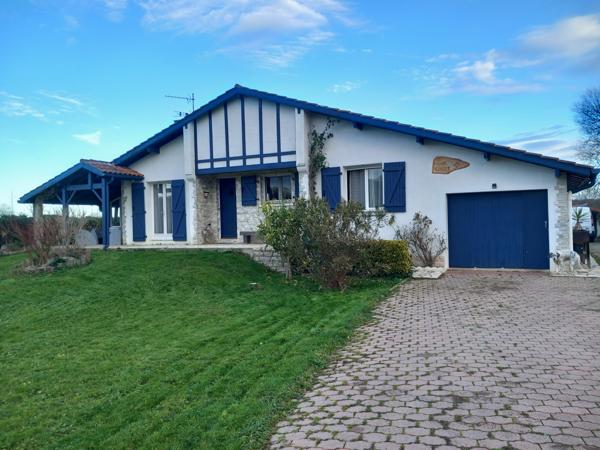 Lahonce (64990) Maison plein pied,véranda,piscine,terrasse, garage,abris de jardin