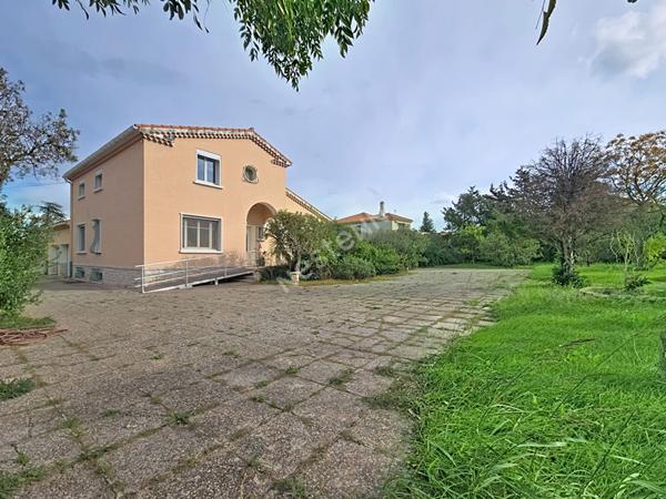 MAISON 170m² avec TERRAIN 2 270 m² A FORT POTENTIEL !