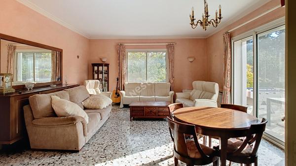 MAISON 170m² avec TERRAIN 2 270 m² A FORT POTENTIEL !